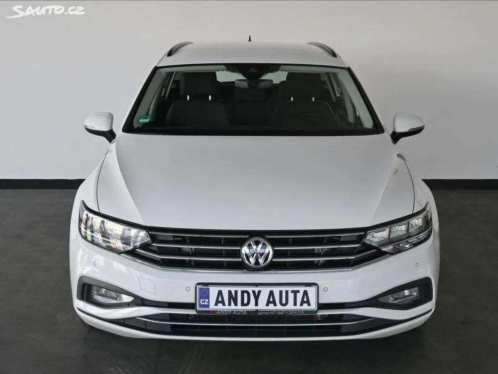 Volkswagen Passat 2,0 TDi 110kW DSG Business Zár Image 2