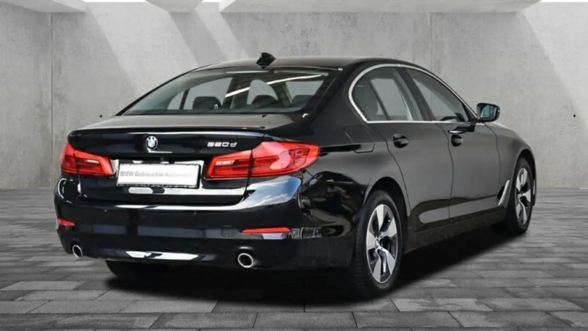 BMW Serie 5 520d 48V xDrive Business Image 3