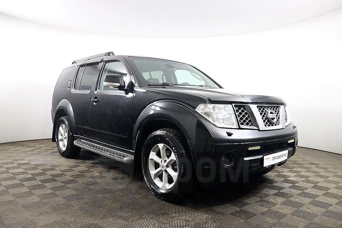 Nissan Pathfinder Image 3